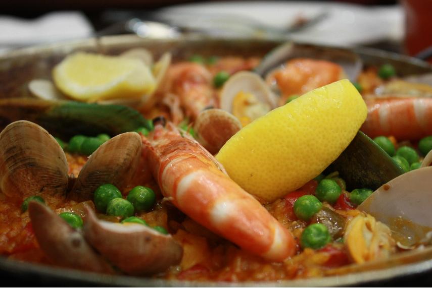 Spanish food, paella